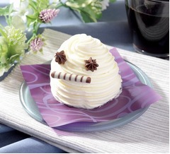 ローソンが&ldquo;夜空飛ぶおばけ&rdquo;ケーキ