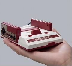 松本人志&ldquo;ミニファミコン&rdquo;に関心、TVでねだる