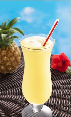 マックシェイク「沖縄パイン」、沖縄県産100％使用した期間限定の味。