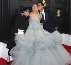 アリアナ・グランデの母「自分の遺灰をシンデレラ城に撒いて」禁止も過去に撒いたセレブが&hellip;