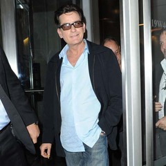 C・シーンが大統領選出馬検討、たった数人の友人アンケートで自信。