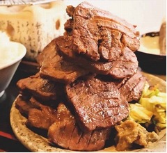 10人前、約1kgの牛タン焼きが30分完食ならタダ