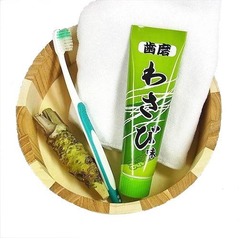 元気なくなるわさび歯磨き粉、ヴィレッジヴァンガードが企画・販売。