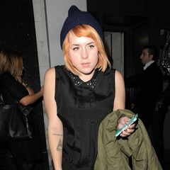 トムとニコールの22歳娘が結婚、美容師として働くロンドンでひっそり。