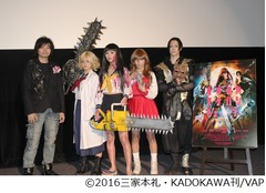 内田理央と山地まりが濃厚キス、監督の演出で「長く・エロく」実践。