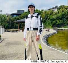 &ldquo;水泳&rdquo;に夢中な坂井真紀「1時間で1300mか1400mくらい」泳ぐ