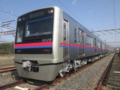 【写真】京成電鉄の新造車両運転開始、省エネ化進め車内照明にLED採用。