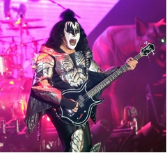 キッスのジーン・シモンズ、「もうメイクはしない」宣言