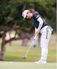 佐久間のパット　女子ゴルフ