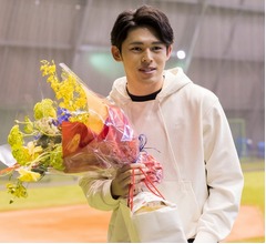 ロッテ・佐々木朗希投手、&ldquo;浜辺美波からの質問&rdquo;に回答