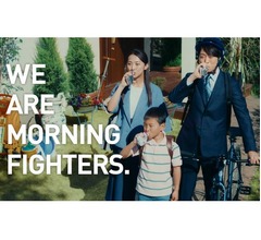 櫻井翔「inゼリー」のコミカルな新CMに、&ldquo;忙しい朝&rdquo;の父親役