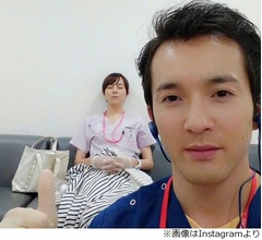 &ldquo;爆睡する比嘉愛未&rdquo;浅利陽介が隠し撮り