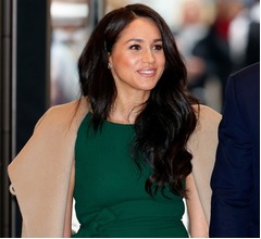 メーガン妃、イギリス国籍取得を断念か