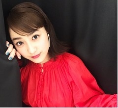 平祐奈の赤ワンピ＆タコさんヘア姿に絶賛