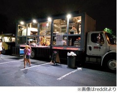 本格ピザ釜搭載カーで移動販売、米レストランの巨大フードトラック。