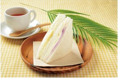 &ldquo;レアチーズケーキ&rdquo;のサンド、ローソンが甘いサンドイッチの新作。