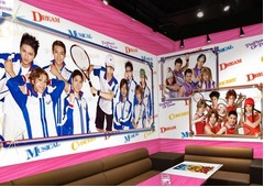 &ldquo;テニミュルーム&rdquo;に予約殺到、「カラオケの鉄人」とコラボ企画。