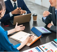 夏場のビジネスシーンの課題、&ldquo;通勤時の汗問題&rdquo;や&ldquo;オフィスの男女体感温度ギャップ&rdquo;