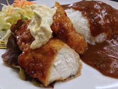 世界初のチョウザメ南蛮カレー、日本一の養殖産地・宮崎から新メニュー。