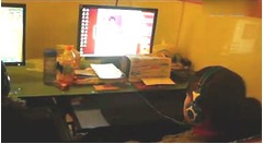 ネットカフェに滞在400時間超、家政婦付きの&ldquo;謎の女性&rdquo;が中国で話題に。