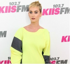 ケイティ・ペリーは必ず送信前に&ldquo;下書き保存&rdquo;