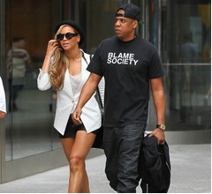 ビヨンセの双子の赤ちゃんが無事退院