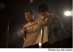 若旦那と尾崎豊の息子が合体、一緒に作った楽曲を客前で初披露。