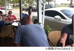 &ldquo;ビール早飲み世界記録&rdquo;が話題に、手を使わず330ml瓶&times;3本を37秒で。