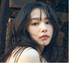 誰も知らない桜井日奈子「&ldquo;お馬さんのような桃尻&rdquo;と褒められて嬉しかった（笑）」