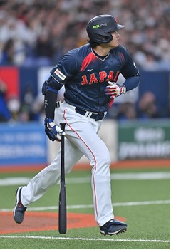 二ゴロに倒れた大谷　野球