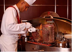 人気プライムリブ専門店が移転、「ロウリーズ」がガーデンプレイスへ。