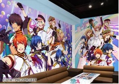 「うたプリ」のカラオケルーム、壁・天井・テーブルがキャラ一色に。