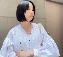 のん「まだ春ってことで合ってる？」爽やかな春コーデショット