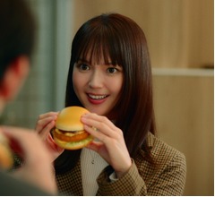 4年目の&ldquo;グラコロの顔&rdquo;多部未華子「あっという間に季節がやってきたと思いました」