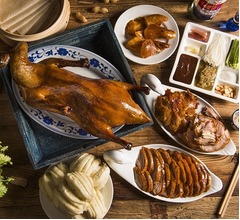 北京ダックが2800円で食べ放題