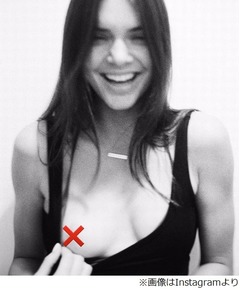 米モデルが20歳祝し乳首露わに、インスタ4000万フォロワーに写真披露。