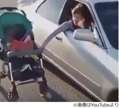 車の中からベビーカー押す母親が炎上