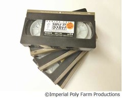 世界初&ldquo;VHSテープ型&rdquo;鑑賞券、デッドストックを手作業でリメイク。