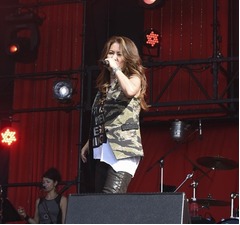 大黒摩季がついに復活「ら・ら・ら」大合唱