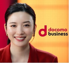 永野芽郁「ドコモビジネスの誤解」伝えるキャスター役、&ldquo;赤のスーツ&rdquo;ピシッと着こなす