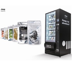 &ldquo;おやつに食べる虫&rdquo;自動販売機、反応は上々