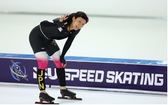 高木美帆、前半首位＝世界スピードスケート