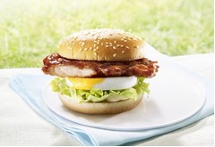 「てりたま」に初のチキンver.、商品テストで過去最高の評価獲得。