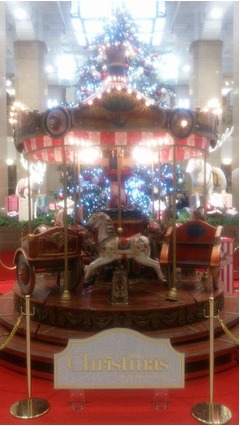 日本橋高島屋にメリーゴーラウンド、小学生以下の子どもは搭乗もOK。