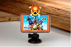 ルフィやナミの声でナビゲーション、台数限定の「ワンピース カーナビ」。