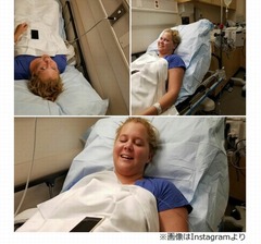米女優が食中毒で入院中の写真公開