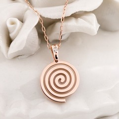 オシャレ蚊取り線香ジュエリー、恋人に&ldquo;悪い虫&rdquo;がつかないように。