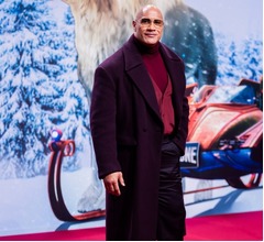 ロック様が撮影現場での&ldquo;噂&rdquo;認める「ペットボトルの中に小便？ ああ本当だ」