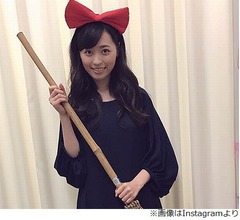 福原遥がキュートな&ldquo;キキ&rdquo;仮装