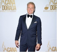 ドルフ・ラングレンがアメリカ国籍取得「この国が大好きだ」、初渡米から40年超